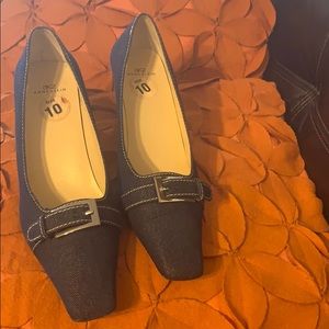 Anne Klein 2 Denim pumps